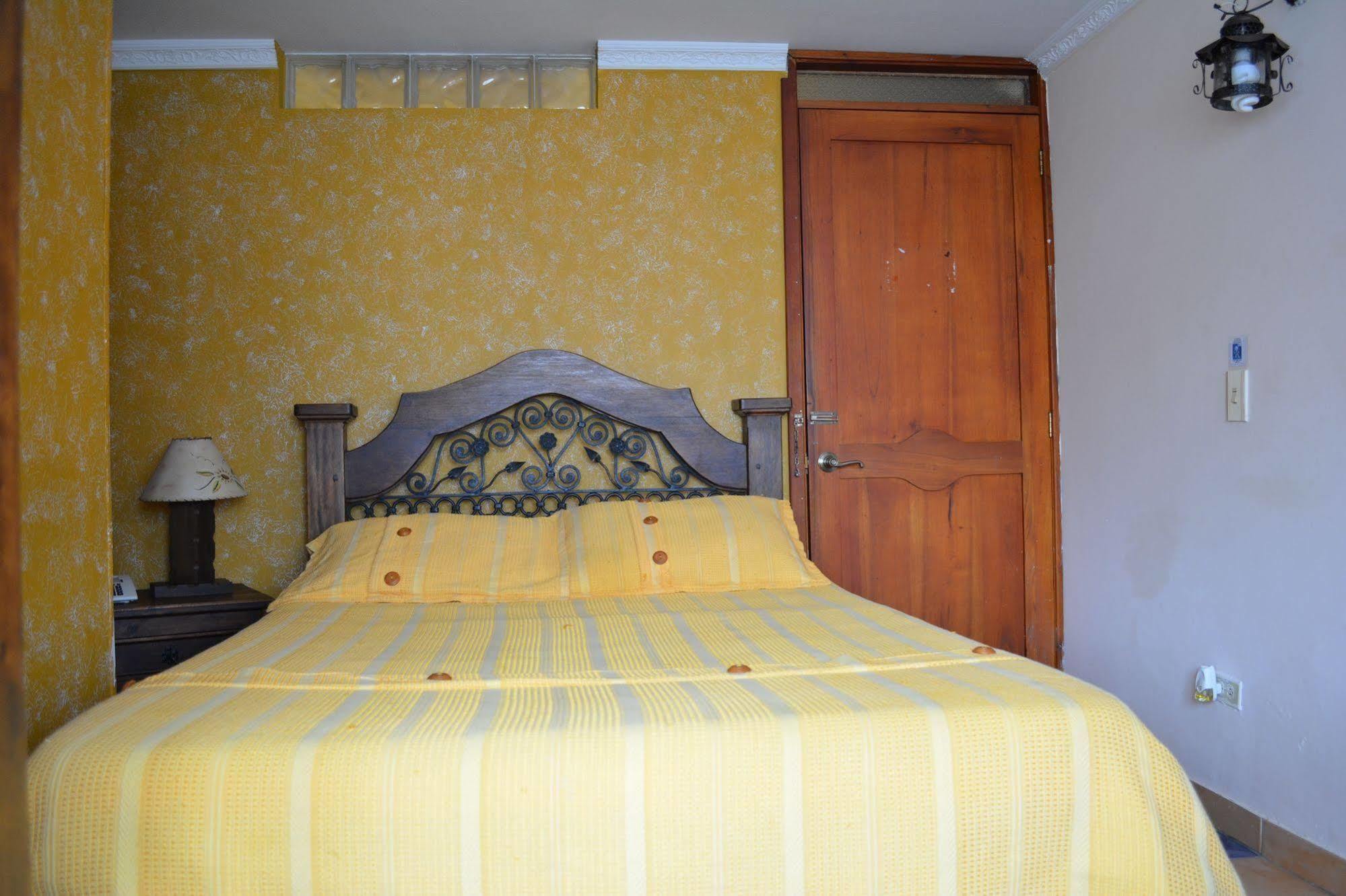 Hotel Casa Colonial Santa Rosa De Cabal Exterior foto